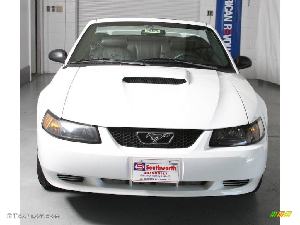 2003 Mustang V6 Convertible - Oxford White / Dark Charcoal photo #4
