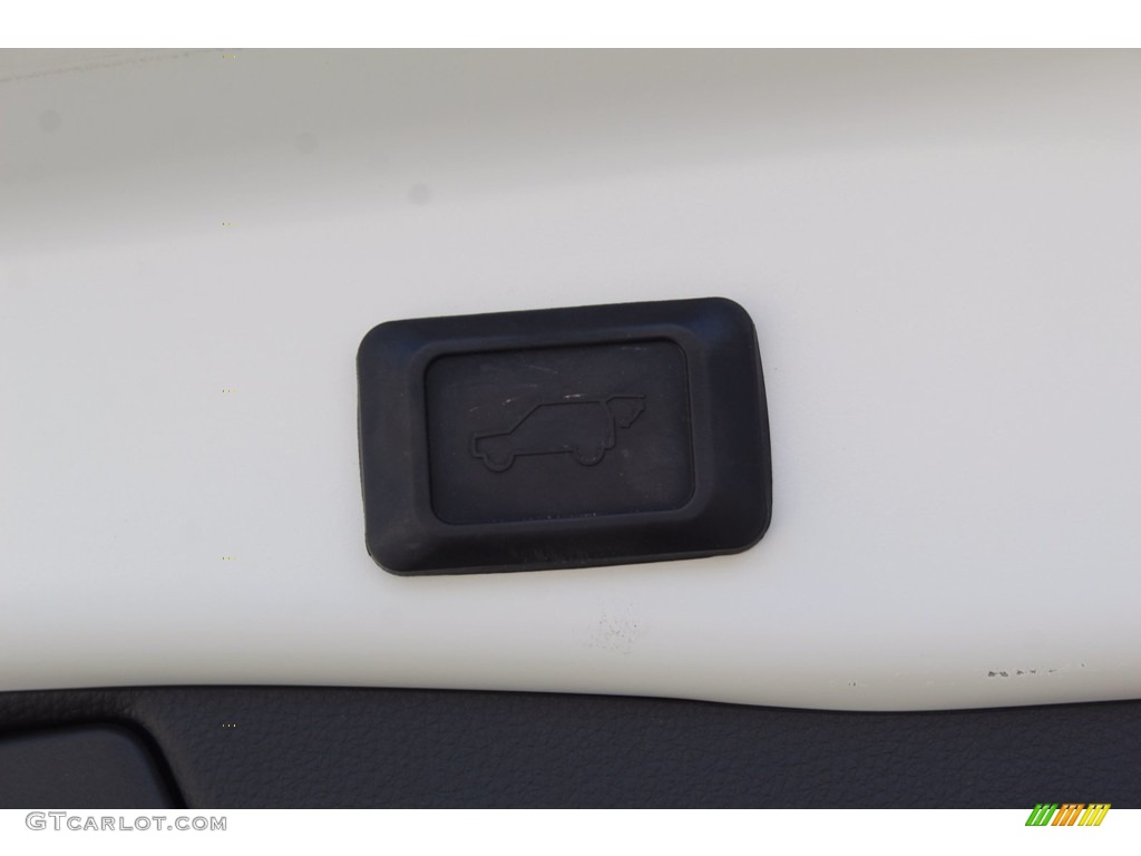 2019 RAV4 Limited - Blizzard White Pearl / Black photo #24