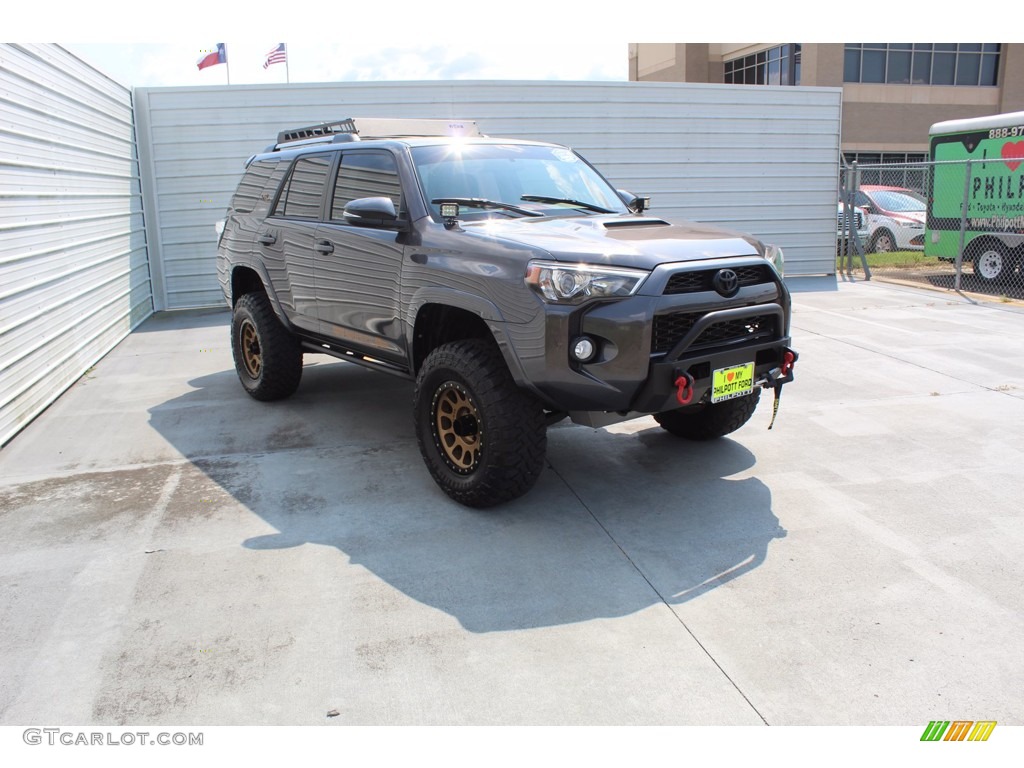 2018 4Runner TRD Off-Road 4x4 - Magnetic Gray Metallic / Black photo #2