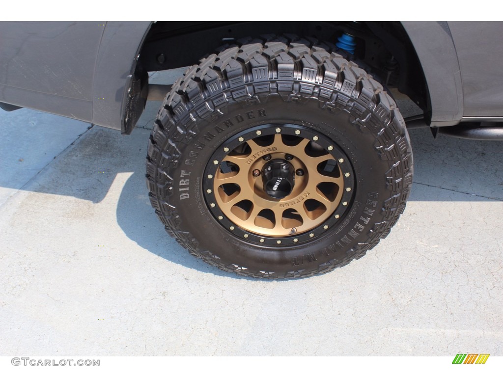 2018 4Runner TRD Off-Road 4x4 - Magnetic Gray Metallic / Black photo #11