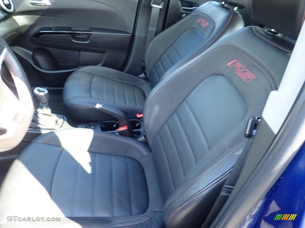 2014 Chevrolet Sonic RS Hatchback Front Seat Photos