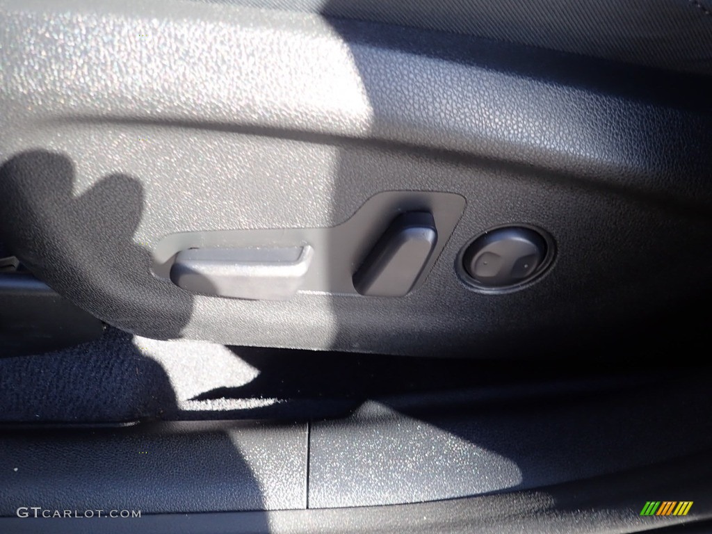 2019 Sorento LX AWD - Titanium Silver / Satin Black photo #25