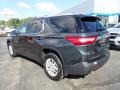 Graphite Metallic - Traverse LT AWD Photo No. 4