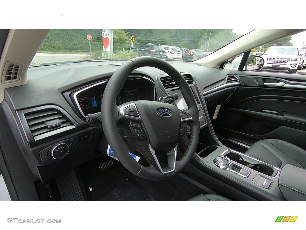 2020 Fusion Titanium - White Platinum / Ebony photo #11
