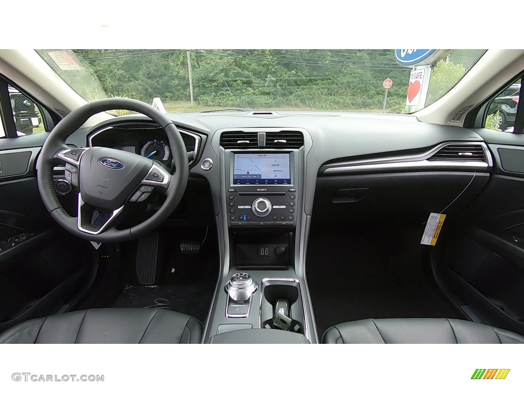 2020 Fusion Titanium - White Platinum / Ebony photo #20