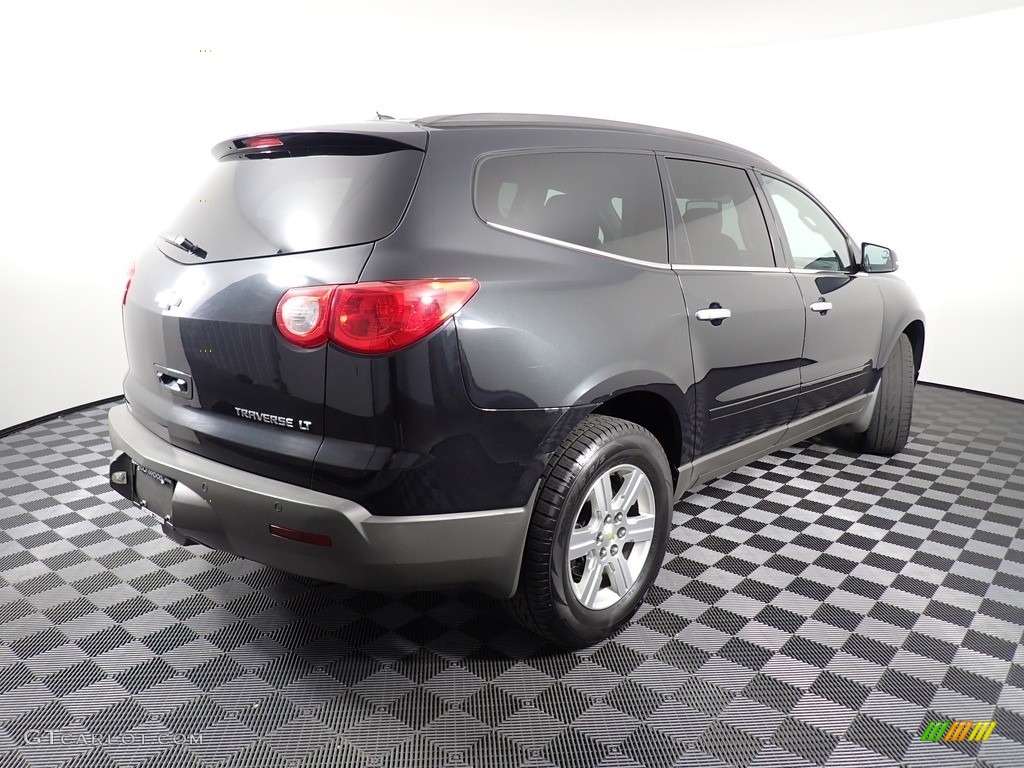 2012 Traverse LT - Black Granite Metallic / Ebony photo #16