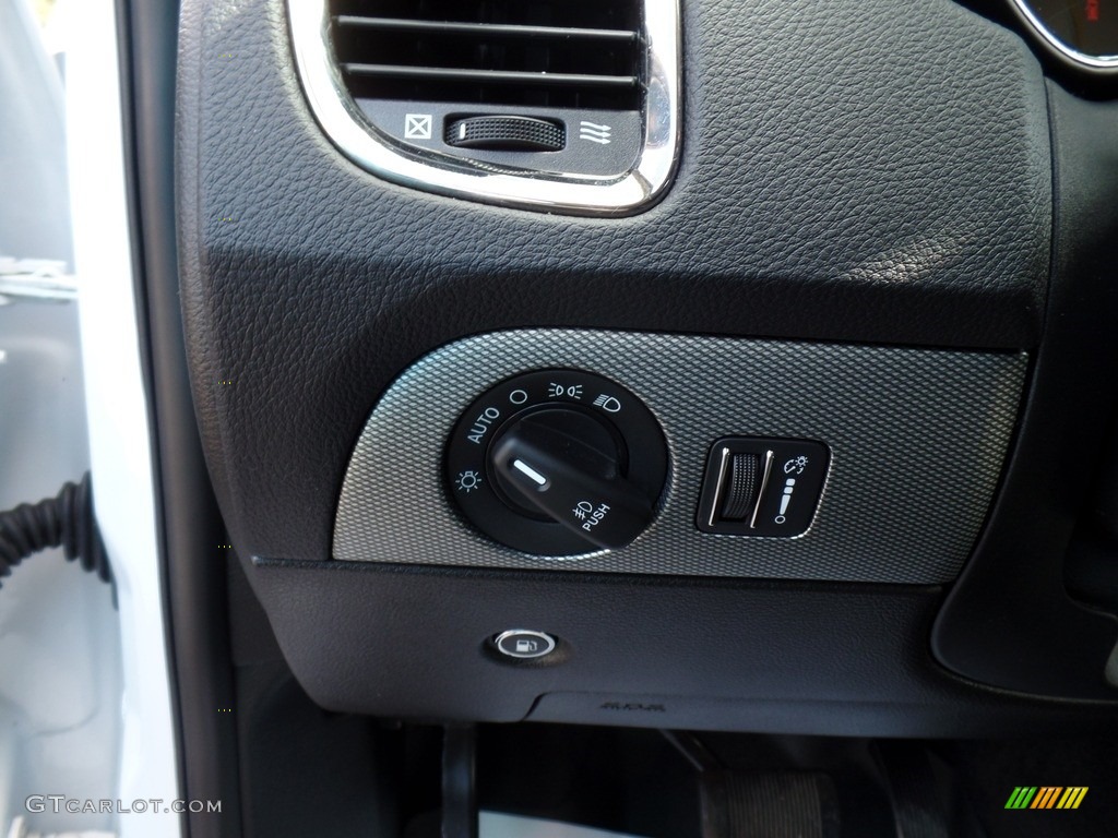 2018 Durango GT AWD - Vice White Tri-Coat Pearl / Black photo #23