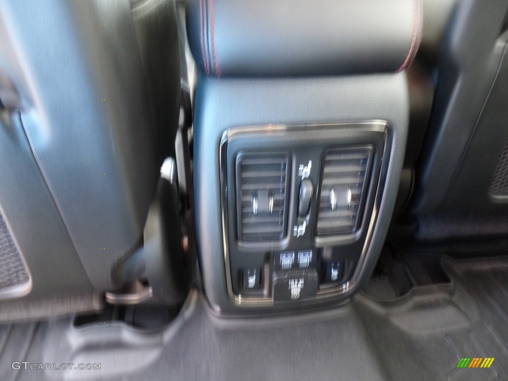 2018 Durango GT AWD - Vice White Tri-Coat Pearl / Black photo #38