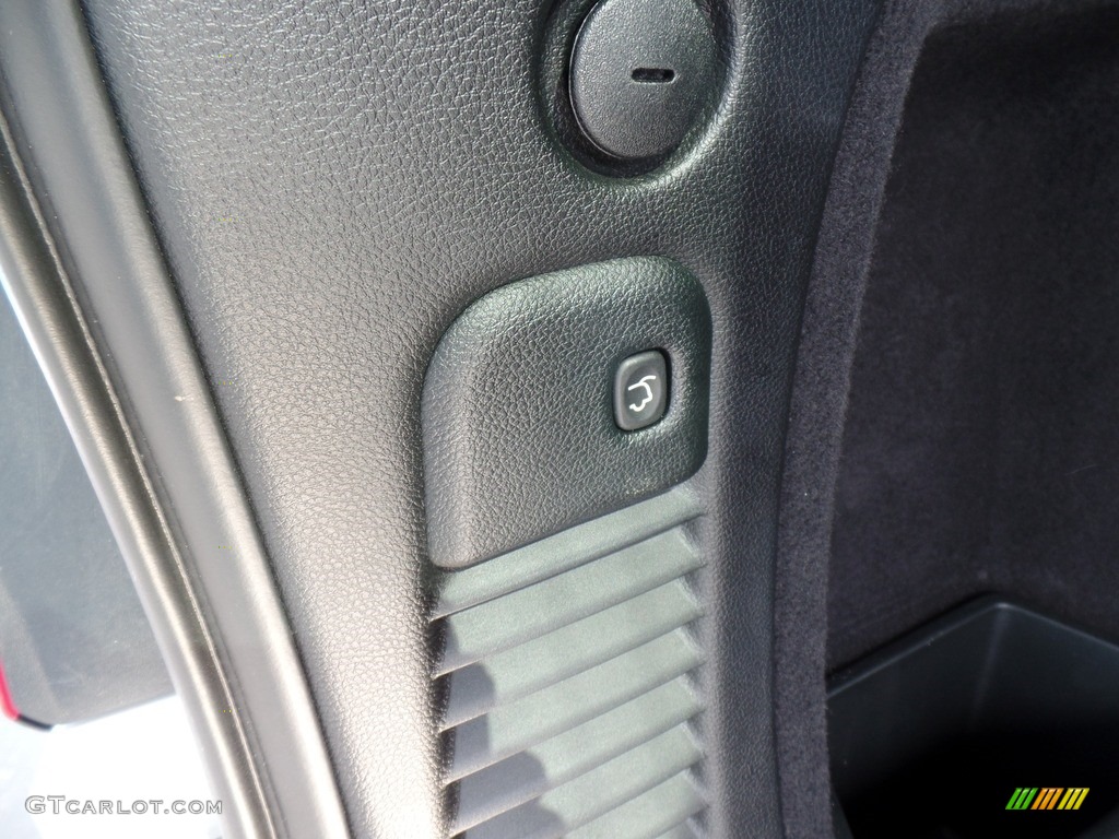 2018 Durango GT AWD - Vice White Tri-Coat Pearl / Black photo #45