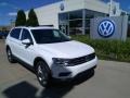 Pure White - Tiguan SEL 4MOTION Photo No. 1