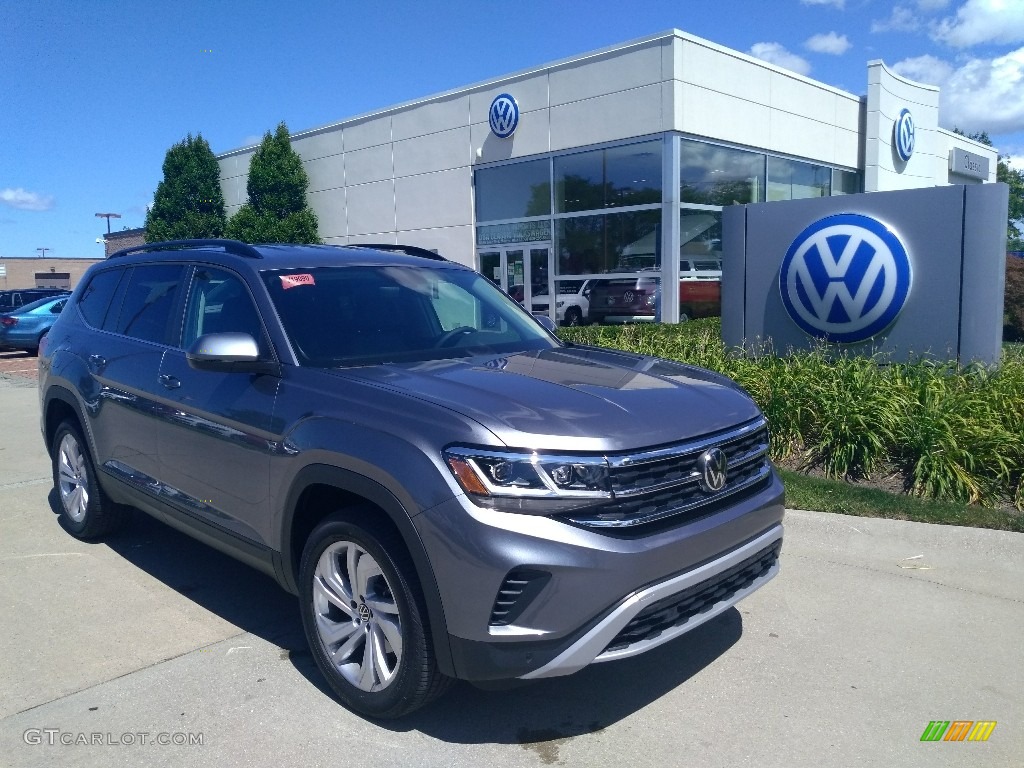 Platinum Gray Metallic 2021 Volkswagen Atlas SE 4Motion Exterior Photo #139261385