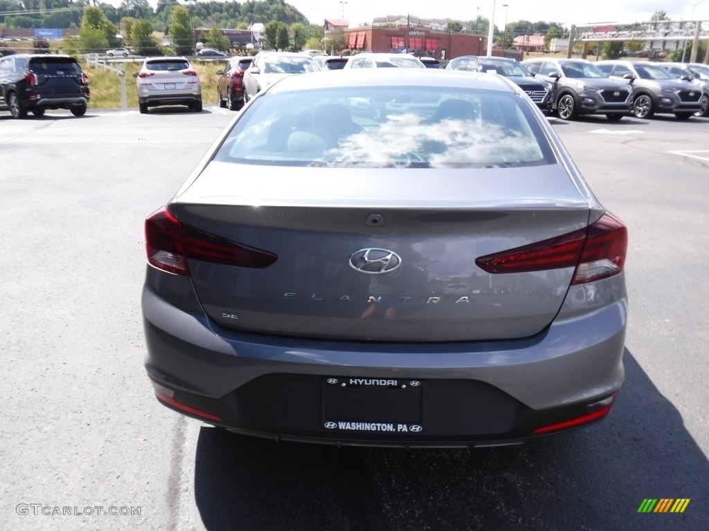 2019 Elantra SE - Machine Gray / Gray photo #8