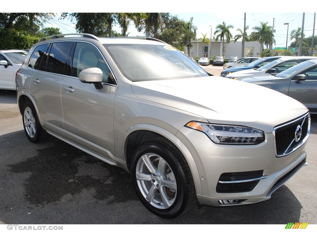 2018 XC90 T6 AWD Momentum - Luminous Sand Metallic / Charcoal photo #2