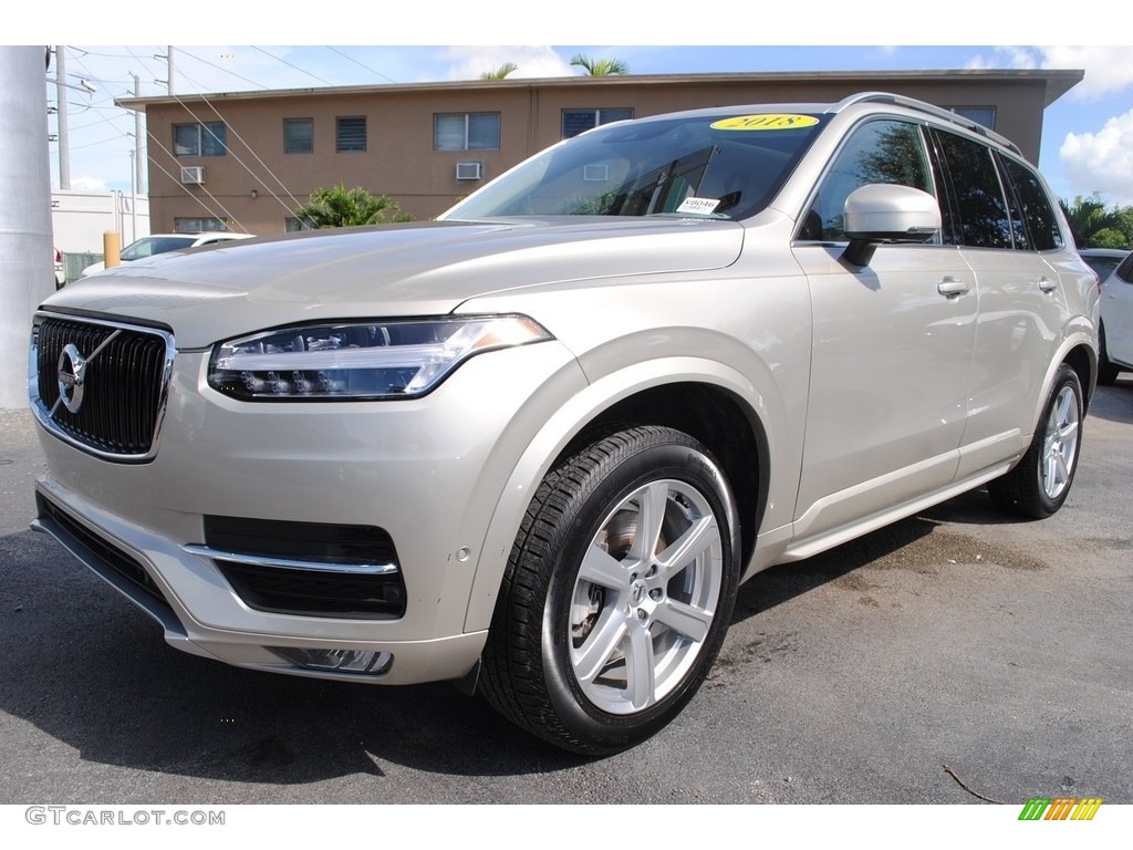 2018 XC90 T6 AWD Momentum - Luminous Sand Metallic / Charcoal photo #5