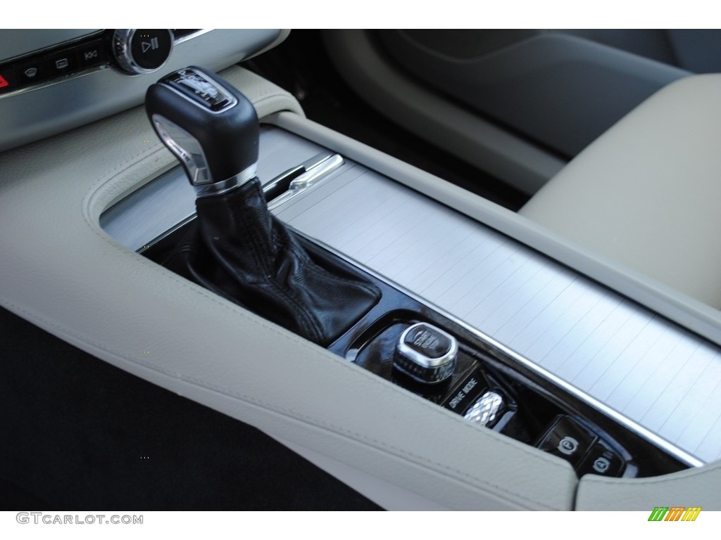 2018 XC90 T6 AWD Momentum - Luminous Sand Metallic / Charcoal photo #13