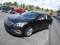 2017 Phantom Black Hyundai Sonata SE  photo #5