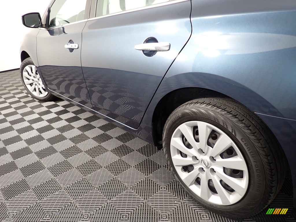 2016 Sentra SV - Graphite Blue / Charcoal photo #9