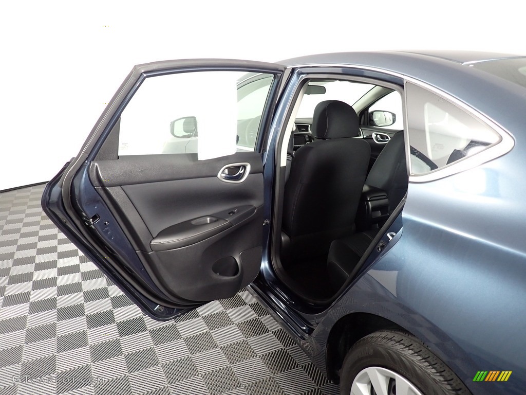 2016 Sentra SV - Graphite Blue / Charcoal photo #30