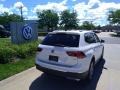 Pure White - Tiguan SEL 4MOTION Photo No. 2