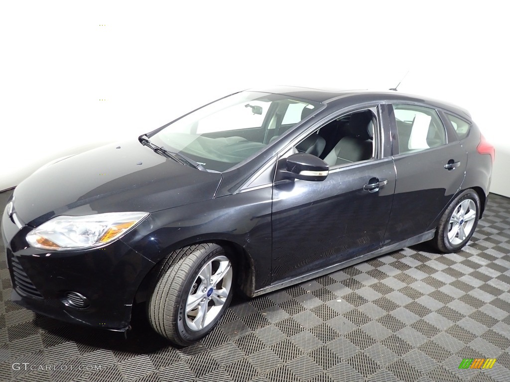 2014 Focus SE Hatchback - Tuxedo Black / Charcoal Black photo #7