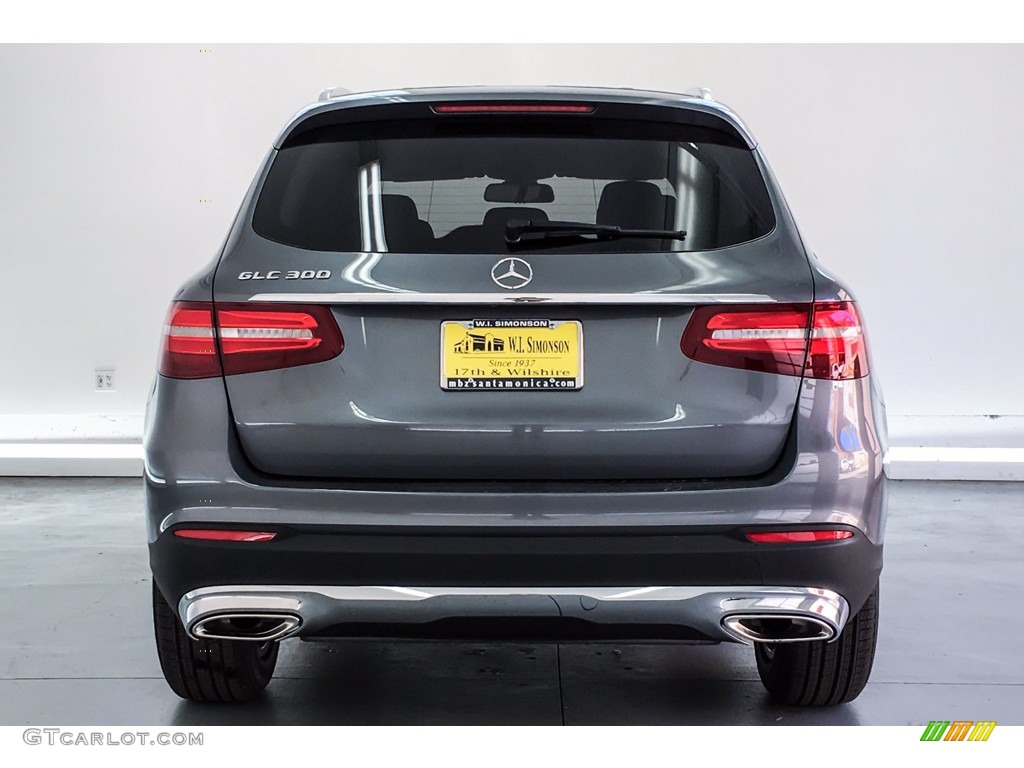 2019 GLC 300 - Selenite Grey Metallic / Black photo #3