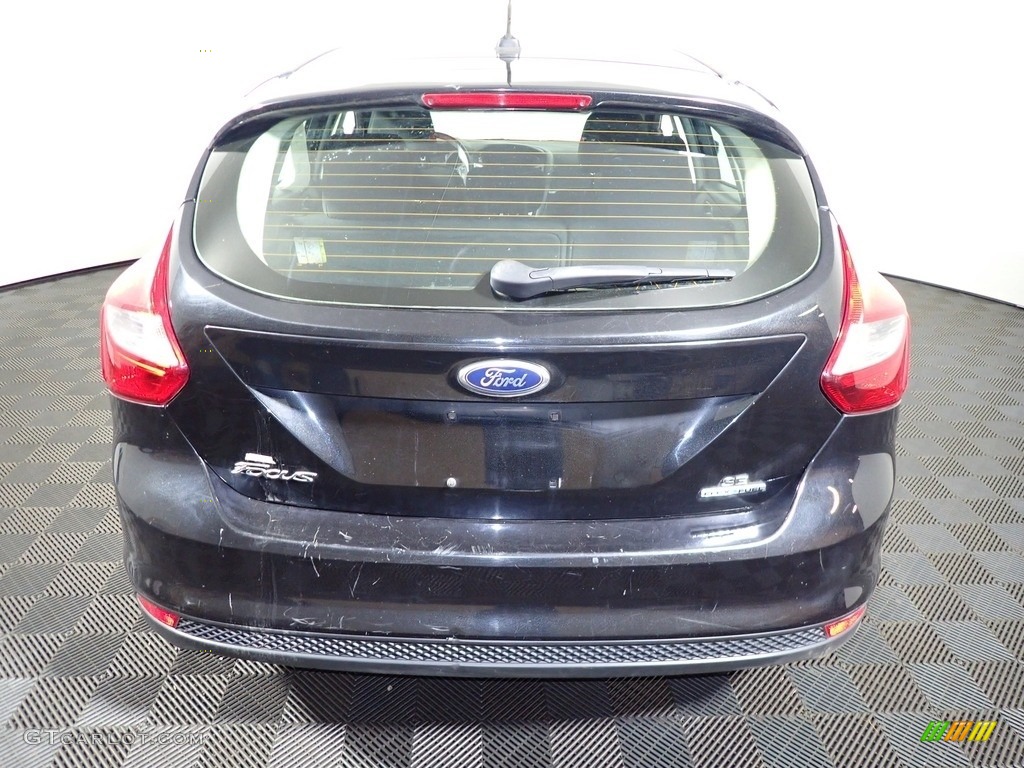 2014 Focus SE Hatchback - Tuxedo Black / Charcoal Black photo #11