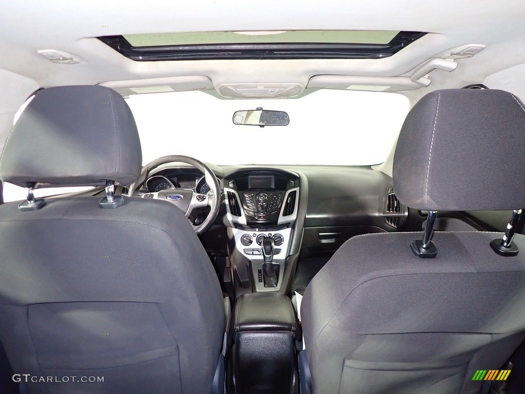2014 Focus SE Hatchback - Tuxedo Black / Charcoal Black photo #14