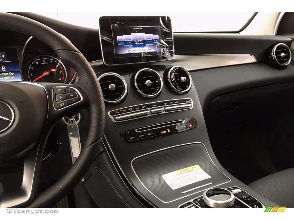 2019 GLC 300 - Selenite Grey Metallic / Black photo #6