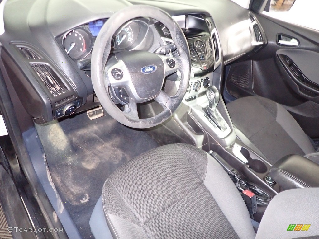 2014 Focus SE Hatchback - Tuxedo Black / Charcoal Black photo #19