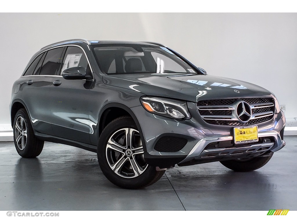 2019 GLC 300 - Selenite Grey Metallic / Black photo #12