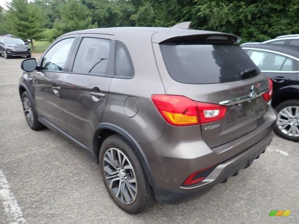 2018 Outlander Sport LE AWC - Quartz Brown Metallic / Black photo #2