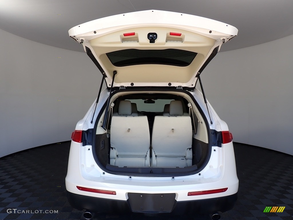 2017 Lincoln MKT Elite AWD Trunk Photo #139281164