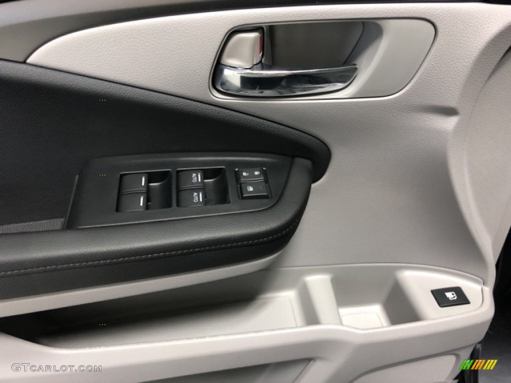 2021 Pilot LX AWD - Modern Steel Metallic / Gray photo #5