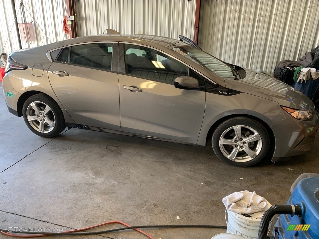 2017 Volt LT - Pepperdust Metallic / Jet Black/Jet Black photo #2