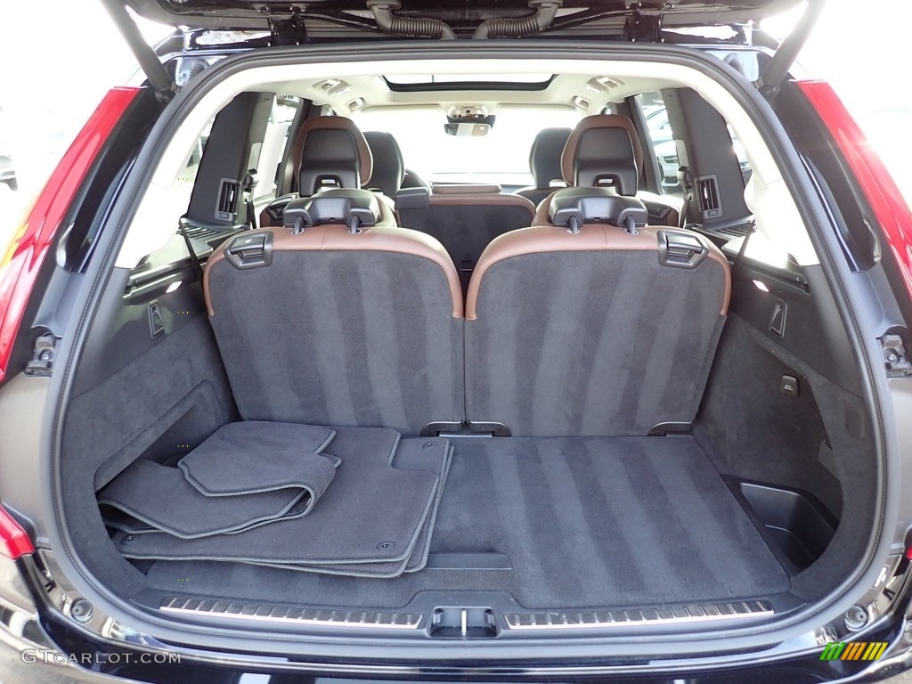 2019 Volvo XC90 T6 AWD Momentum Trunk Photos