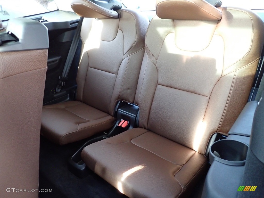 2019 Volvo XC90 T6 AWD Momentum Interior Color Photos