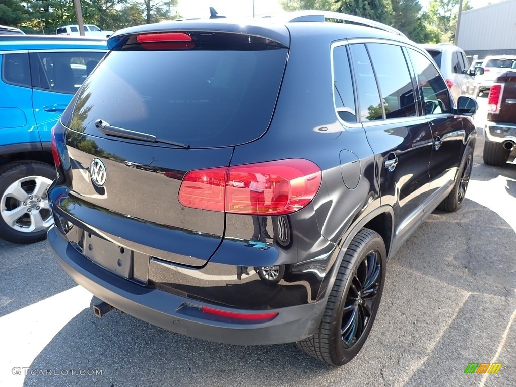 2014 Tiguan SE 4Motion - Deep Black Metallic / Black photo #3