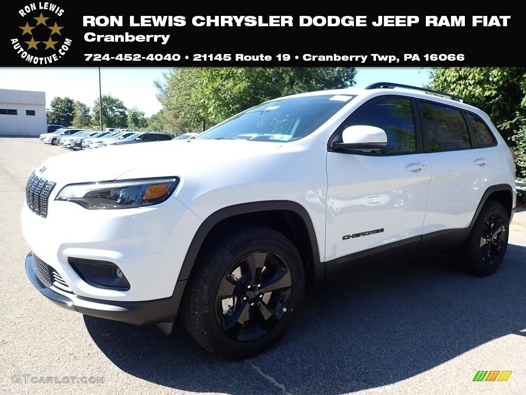 2020 Cherokee Altitude 4x4 - Bright White / Black photo #1