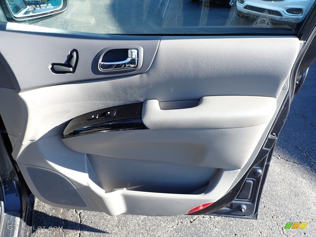 2014 Kia Sedona EX Gray Door Panel Photo #139288368