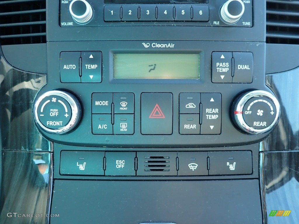 2014 Kia Sedona EX Controls Photo #139288827