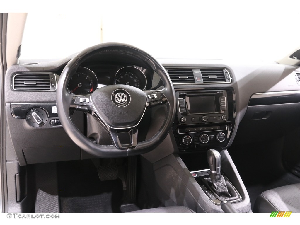 2015 Volkswagen Jetta TDI SEL Sedan Dashboard Photos