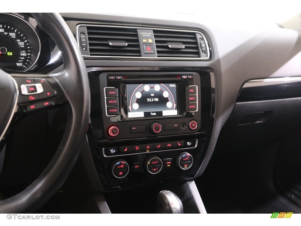 2015 Volkswagen Jetta TDI SEL Sedan Controls Photo #139289538