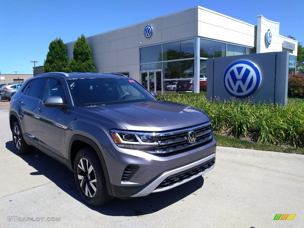 Platinum Gray Metallic 2020 Volkswagen Atlas Cross Sport SE 4Motion Exterior Photo #139289837