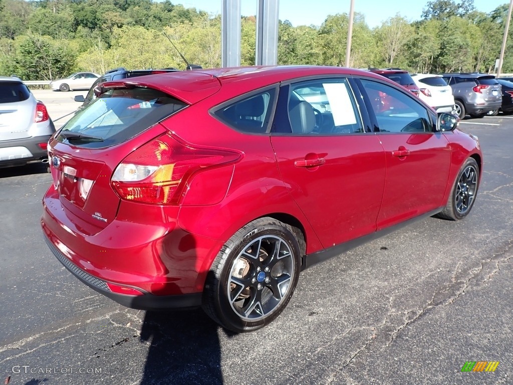 2014 Focus SE Hatchback - Ruby Red / Charcoal Black photo #9