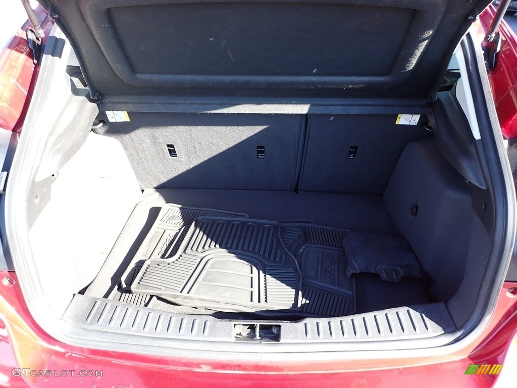 2014 Focus SE Hatchback - Ruby Red / Charcoal Black photo #11