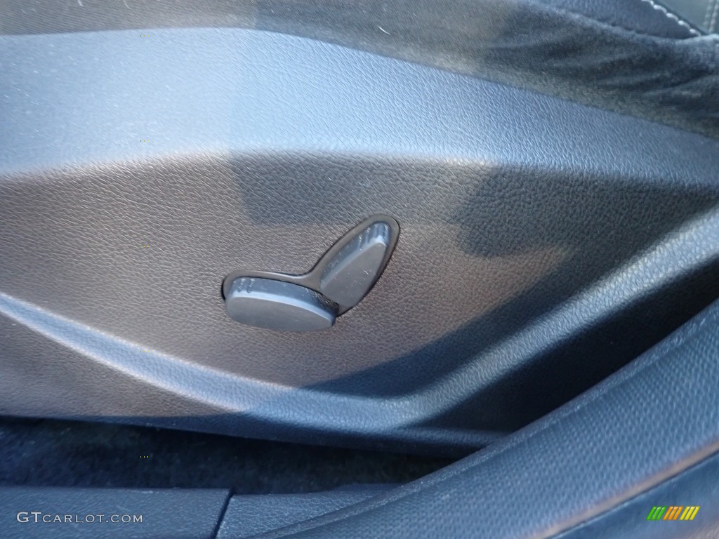 2014 Focus SE Hatchback - Ruby Red / Charcoal Black photo #16