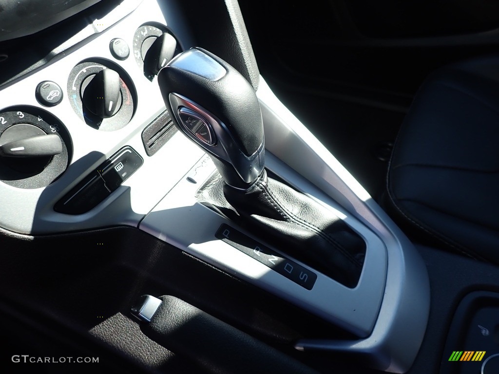 2014 Focus SE Hatchback - Ruby Red / Charcoal Black photo #23