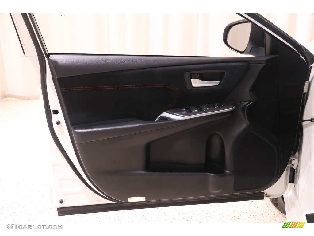 2015 Toyota Camry XSE Black Door Panel Photo #139295820
