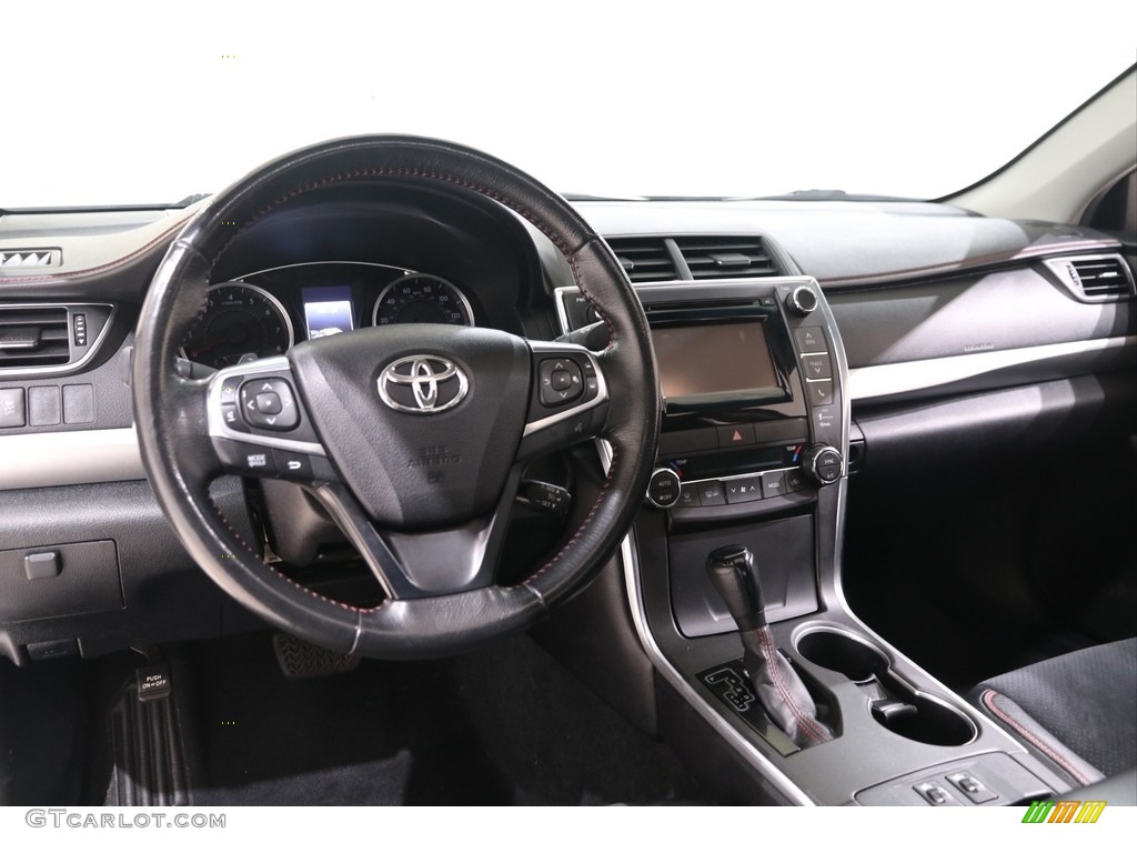 2015 Toyota Camry XSE Dashboard Photos