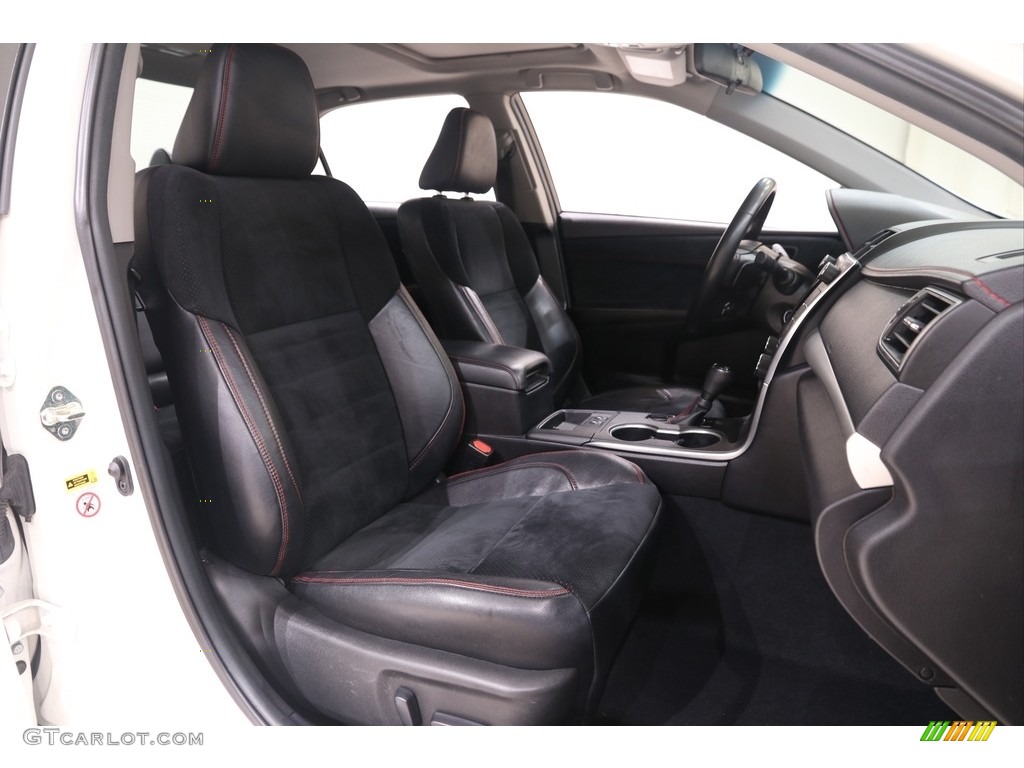 2015 Toyota Camry XSE Front Seat Photos